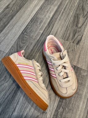 Adidas Handball Spezial Beige and Pink Sneakers size toddler 6
